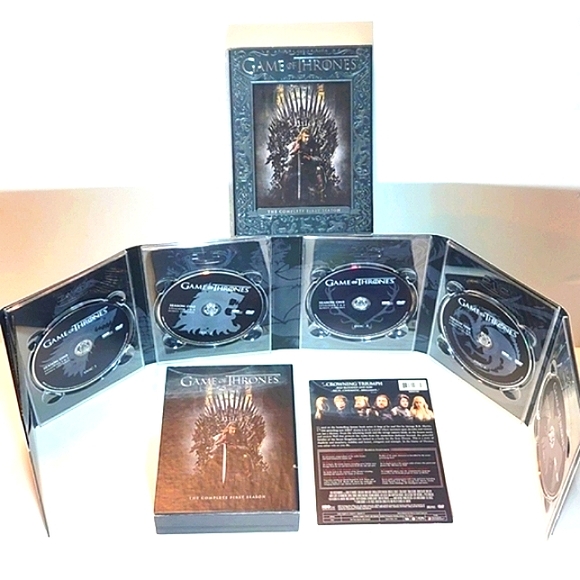 Game of Thrones, the Complete First and Second Season DVD's - Picture 2 of 7